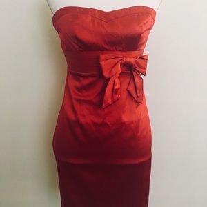 SALE💃🏻Forever 21 Red Satin Strapless Mini Bow